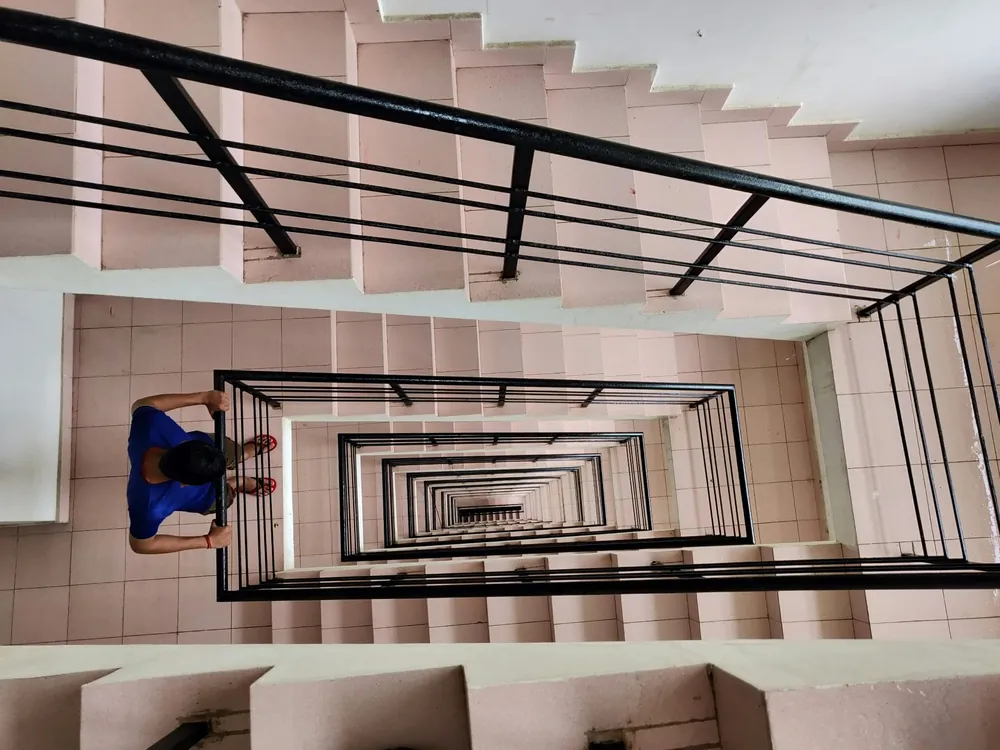 Professionelle Reinigung - Modernes Treppenhaus